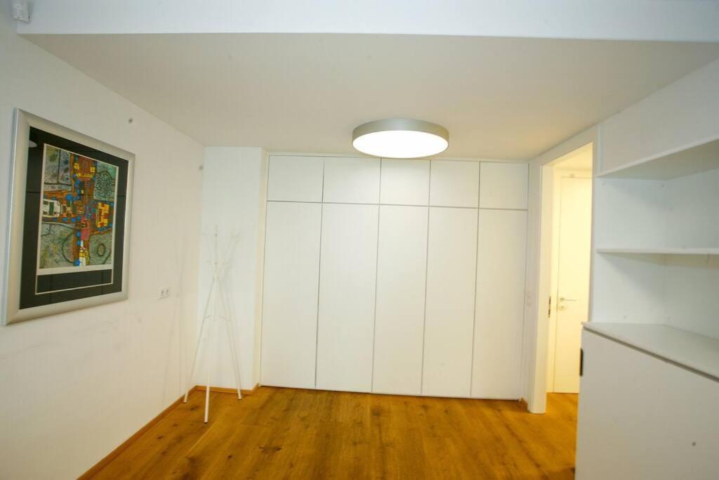 Top Central Apartment On Karlsplatz Vienna Exterior photo